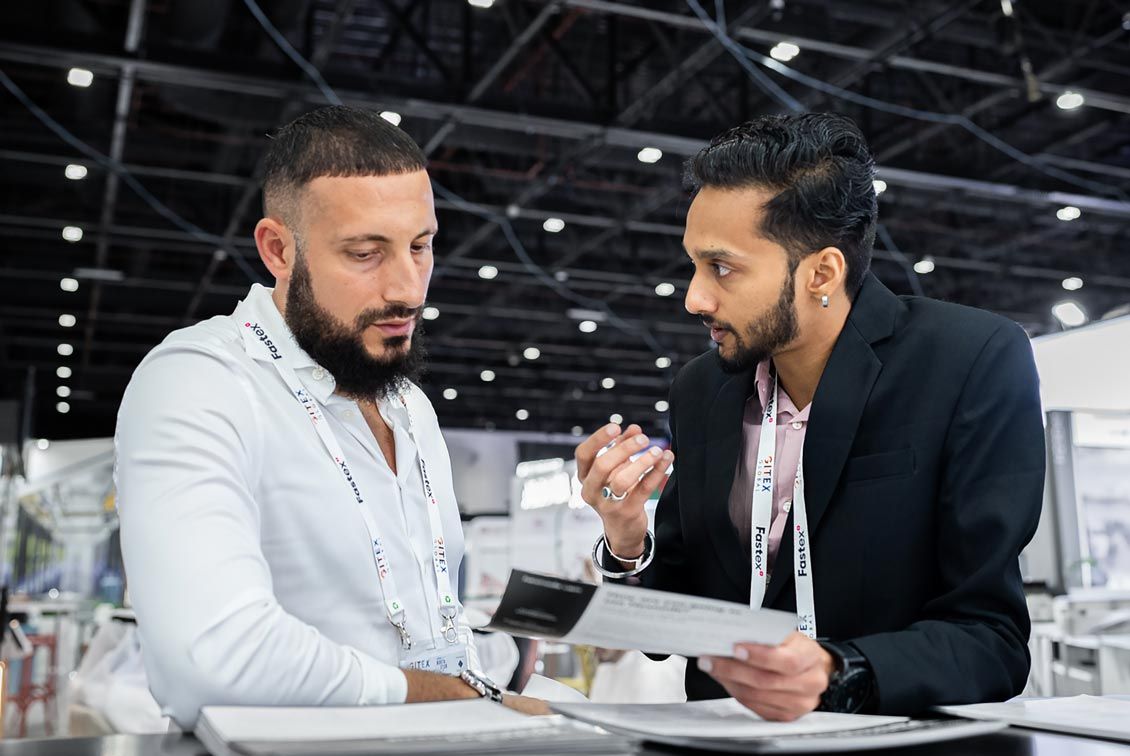 Creación de contactos en la GITEX 2024